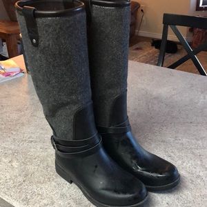 Size 7 Ugg Rainboots